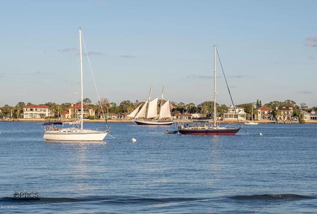 Modern, Upscale, And New Blue Bungalow In The Heart Of Downtown St Augustine Сент Августин Екстериор снимка