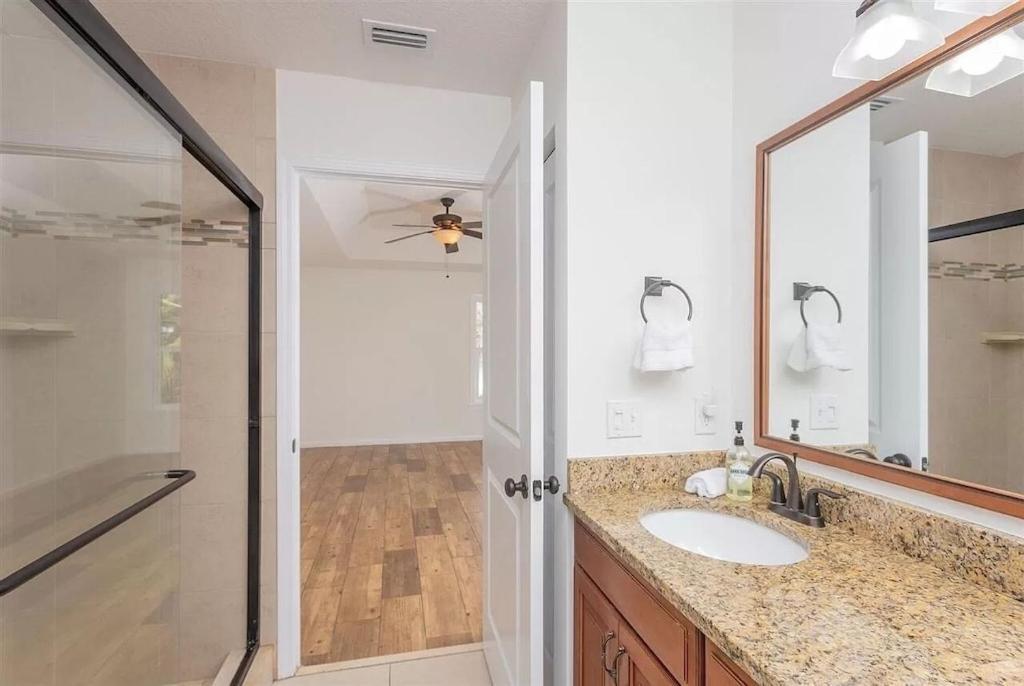 Modern, Upscale, And New Blue Bungalow In The Heart Of Downtown St Augustine Сент Августин Екстериор снимка